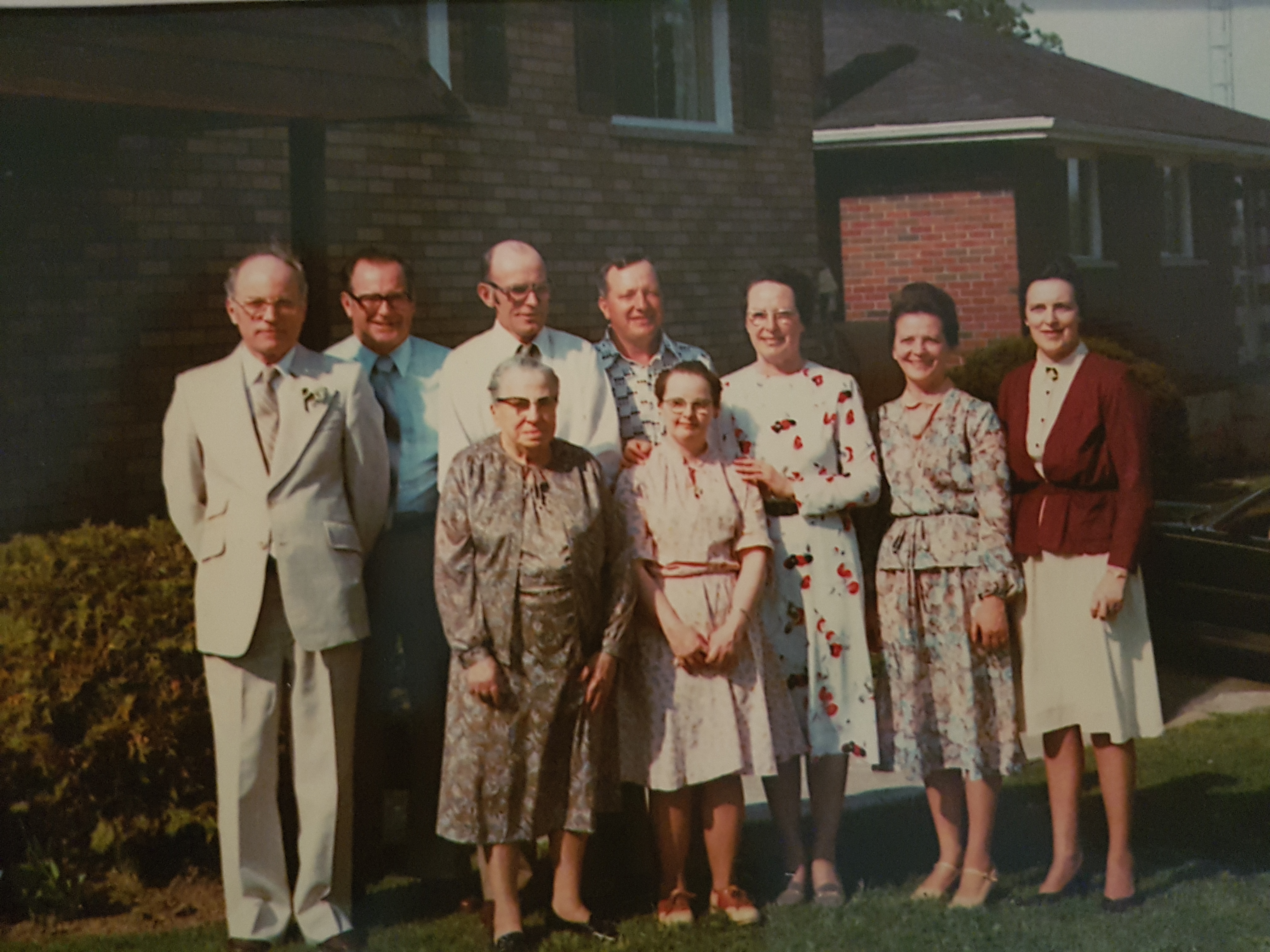 pictures/CECILIA & WILLIAM HUTCHISON/Groups/1.2 .jpg